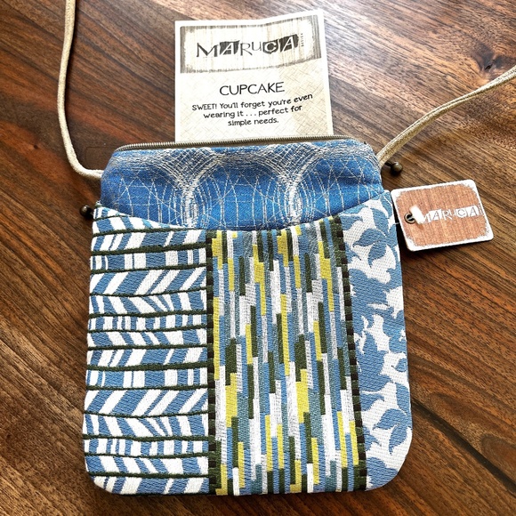 Maruca Cupcake Crossbody In Blues, Ivory And Gold Colors Handbag - Picture 1 of 7